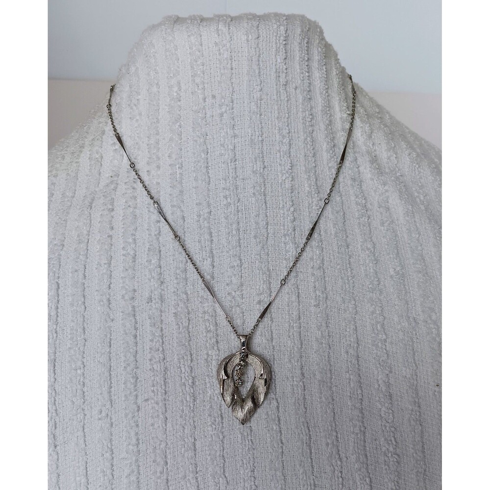 Vintage Avon Silvertone Chain Rhinestone Leaf Pendant 20 in